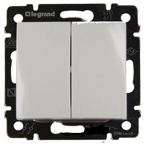 Выключатель 2кл с/п прох Valena белый (774408)