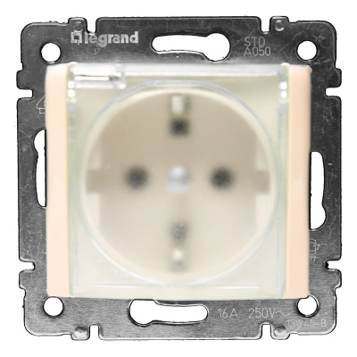 Розетка 1гн с з/к с/п с крышк с защ. шторк IP44 Valena сл к (774120)